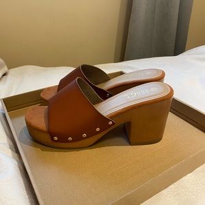 Heeled Clog Sandal